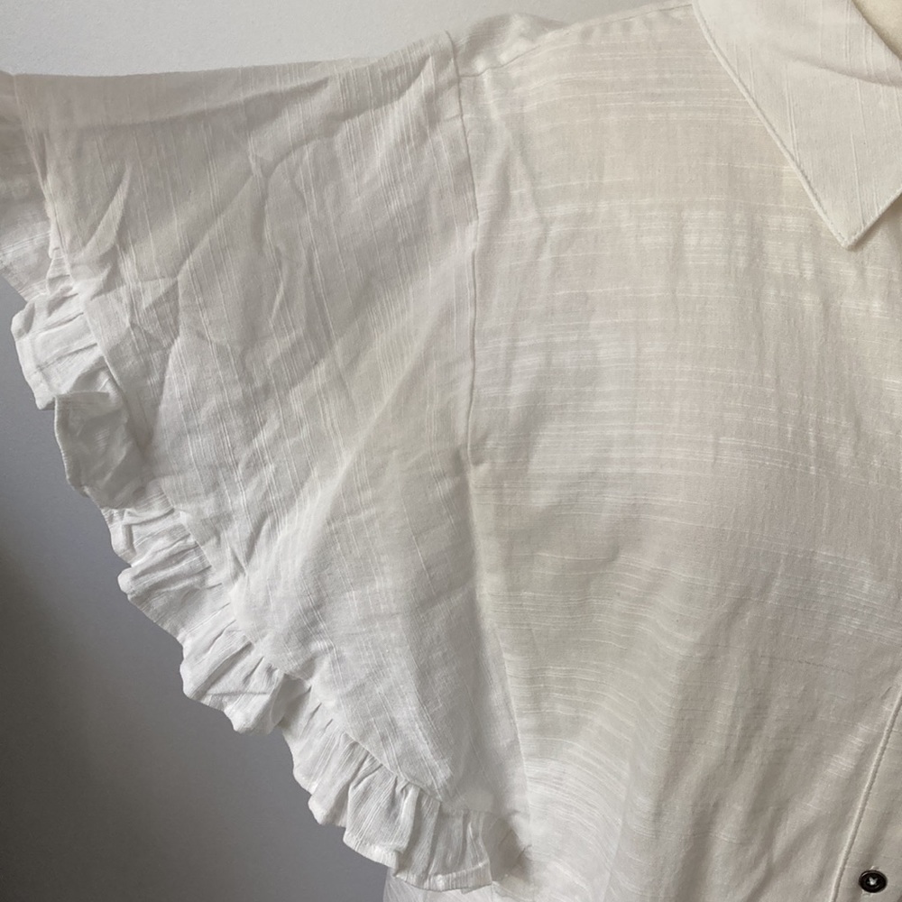 Universal Thread Ruffled Button Down - Picture 8 of 12